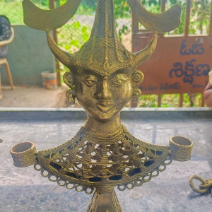 Madia Gond